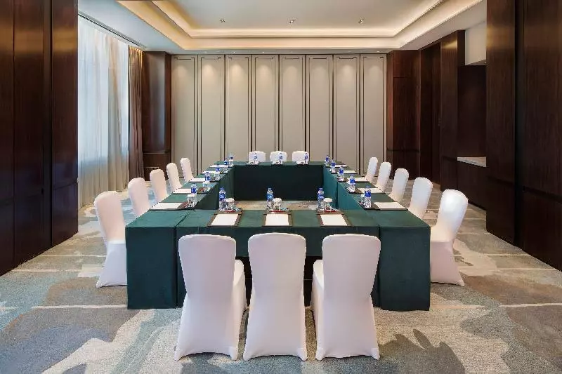 Hualuxe Hotels & Resorts Zhangjiakou, An Ihg