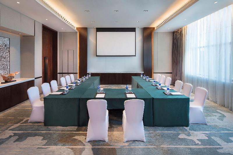 Hualuxe Hotels & Resorts Zhangjiakou, An Ihg