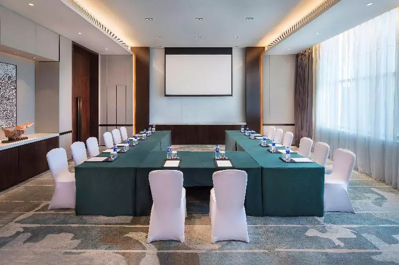 Hualuxe Hotels & Resorts Zhangjiakou, An Ihg