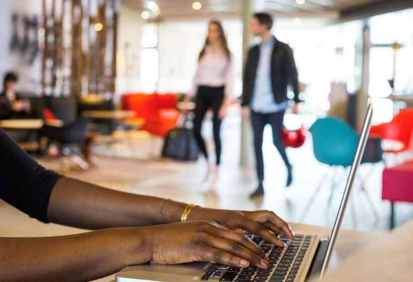 هتل Ibis Saint Quentin En Yvelines Velodrome