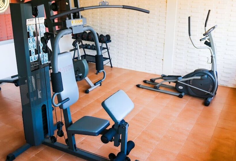 בית מלון כפרי Insda Resort Chiang Mai