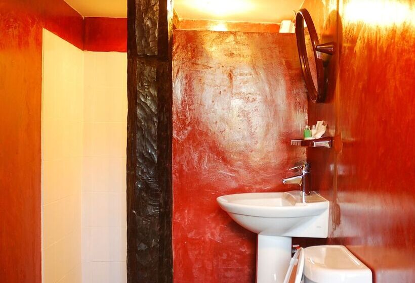 בית מלון כפרי Insda Resort Chiang Mai