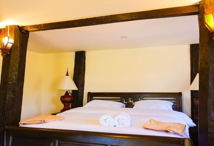 בית מלון כפרי Insda Resort Chiang Mai