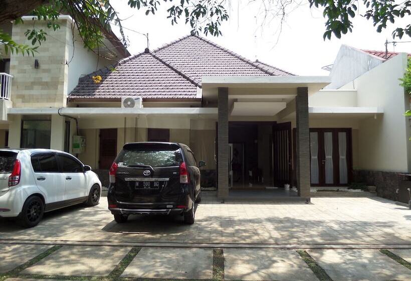 בית מלון כפרי Shinta Guesthouse