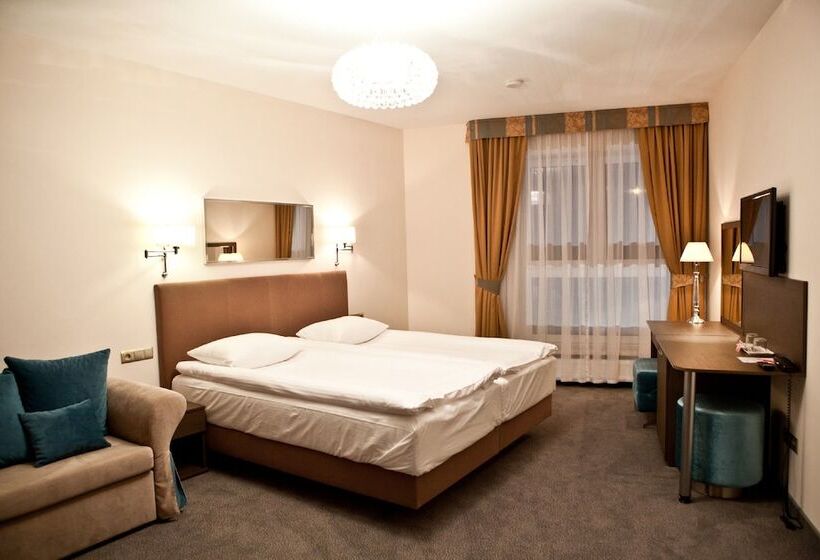 호텔 Sokołowska Airport Modlin