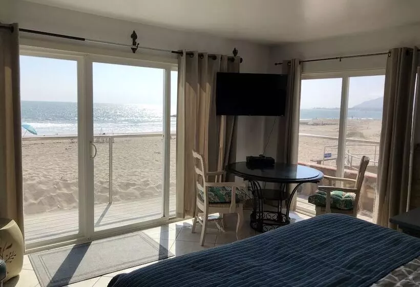 モーテル The Shores Inn