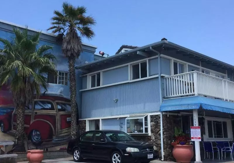 モーテル The Shores Inn