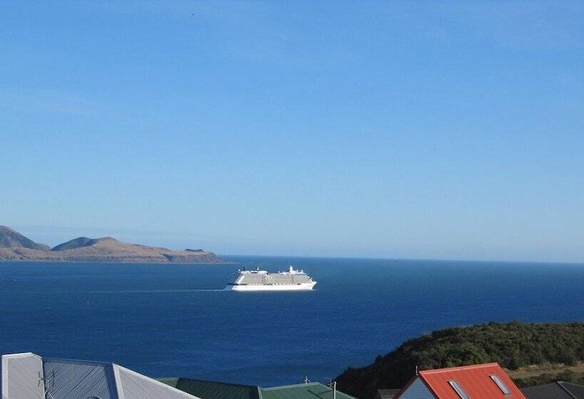 Pacific View Bed And Breakfast