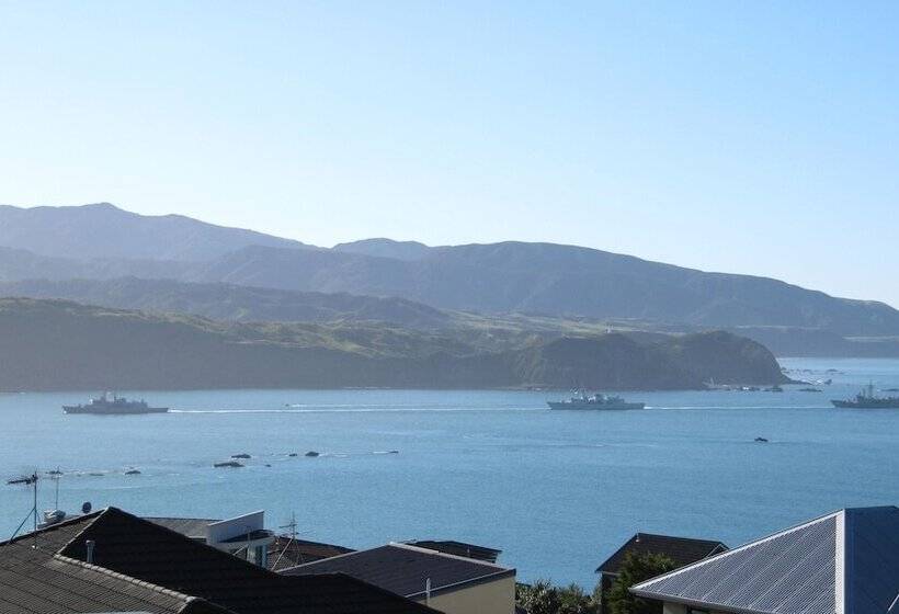 Pacific View Bed And Breakfast