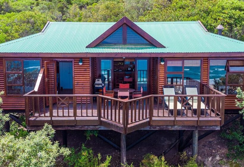 Majatalo Under The Boardwalk B&b Guest House