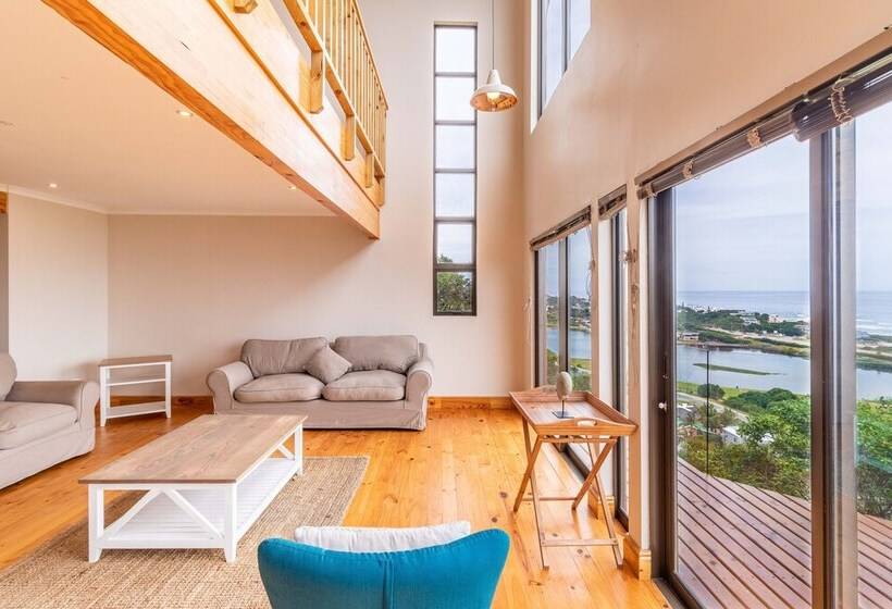 Majatalo Under The Boardwalk B&b Guest House