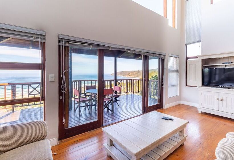 Majatalo Under The Boardwalk B&b Guest House