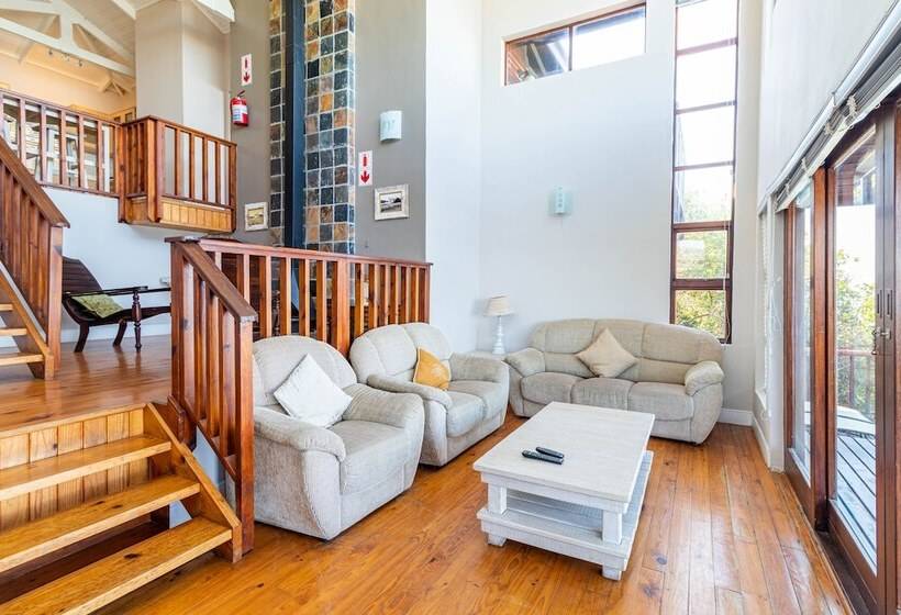 Majatalo Under The Boardwalk B&b Guest House