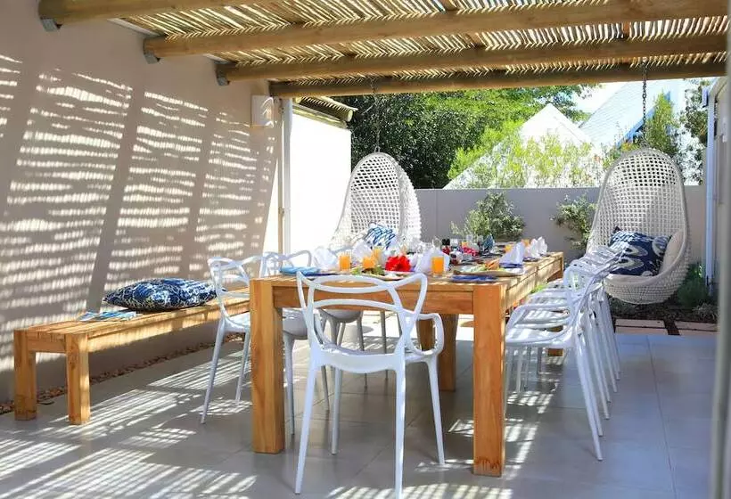 پانسیون Scallop Guest Lodge