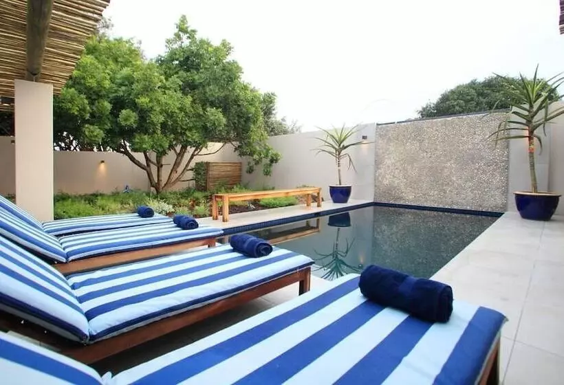 پانسیون Scallop Guest Lodge