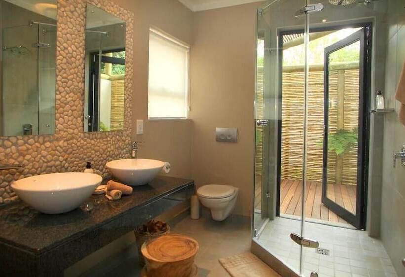 Пансион Scallop Guest Lodge