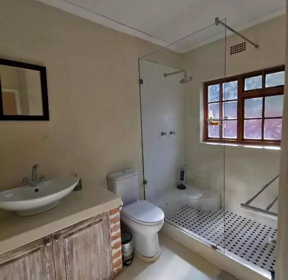 تختخواب و صبحانه Somerset Grace Double En Suit