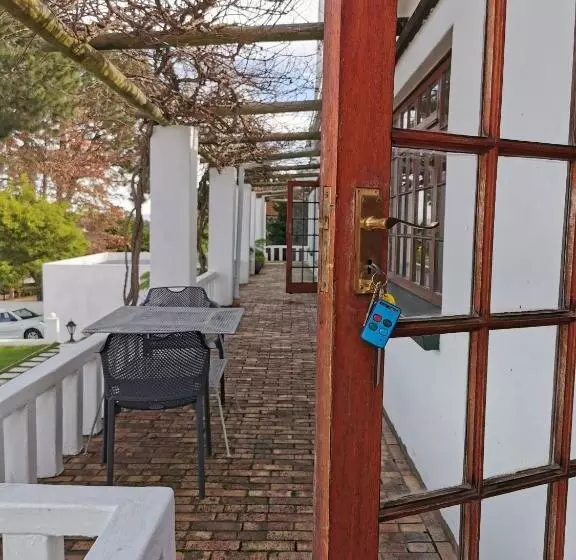 تختخواب و صبحانه Somerset Grace Double En Suit