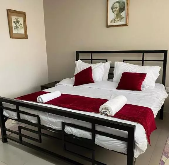 ホテル Imbasa House   Arusha