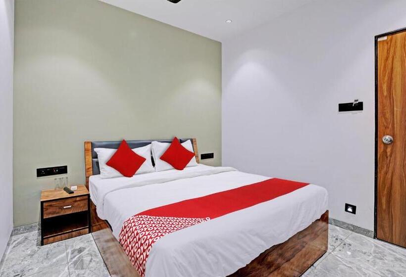 Oyo Flagship Hotel Laksh View