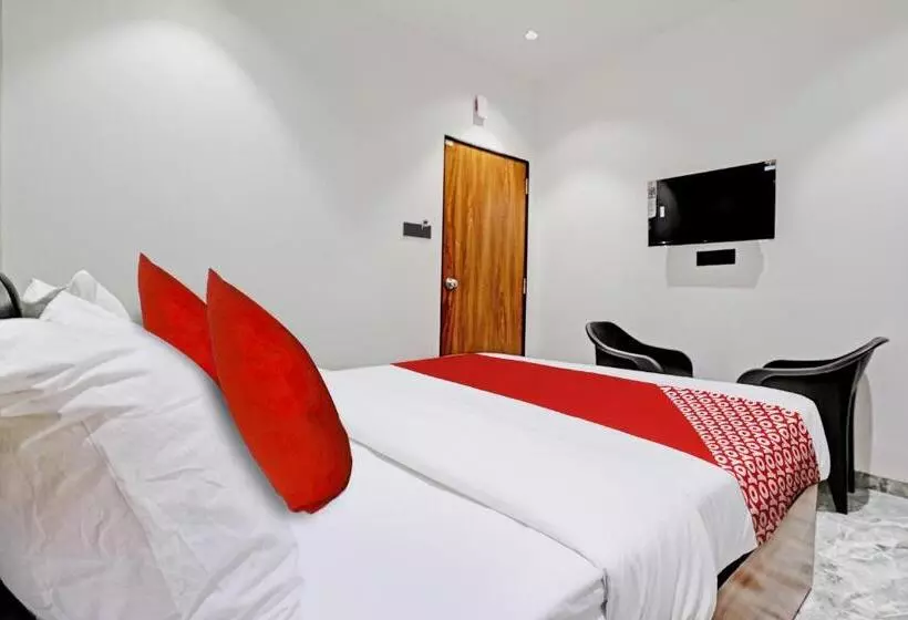 Oyo Flagship Hotel Laksh View