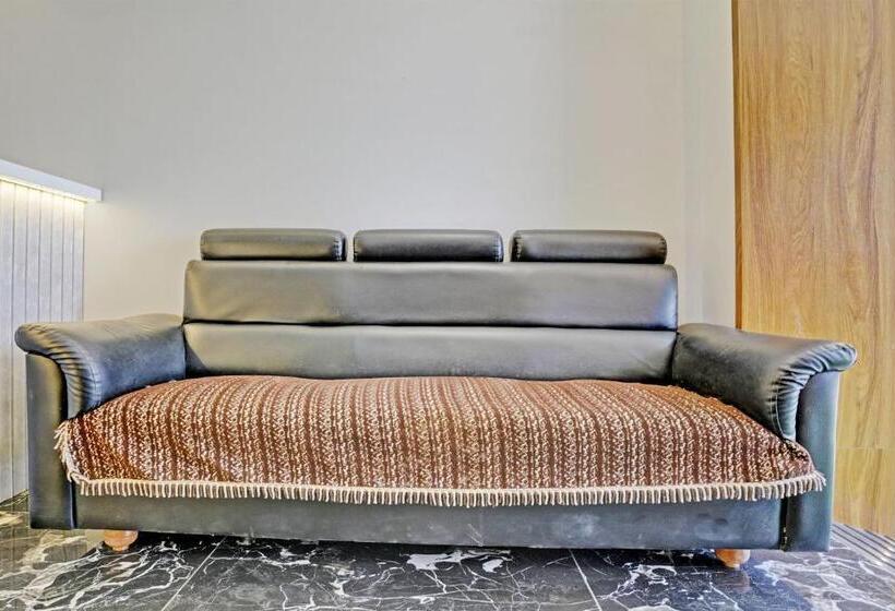 Oyo Flagship Hotel Laksh View