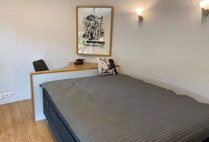 پانسیون Laugavellir Tower Suite