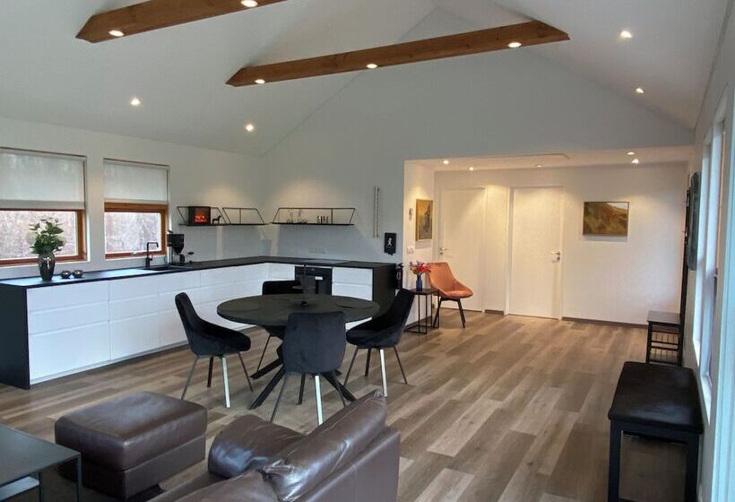 Pensionat Laugavellir Tower Suite