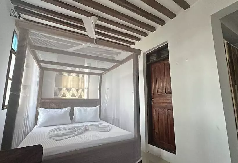 Aamiaismajoitus (B&B) Light Of Zanzibar Hotel & Restaurant
