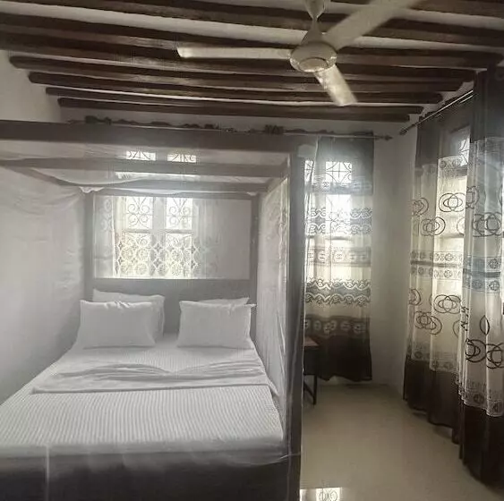 Aamiaismajoitus (B&B) Light Of Zanzibar Hotel & Restaurant