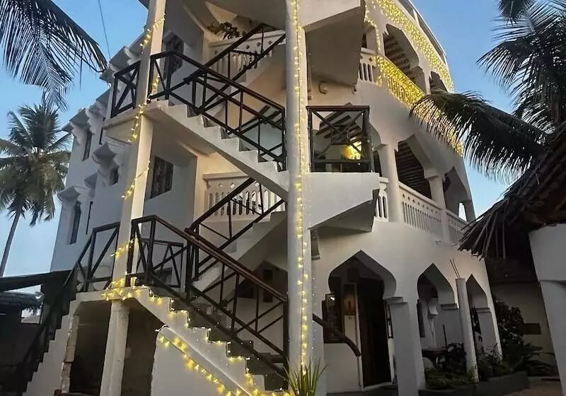 Aamiaismajoitus (B&B) Light Of Zanzibar Hotel & Restaurant