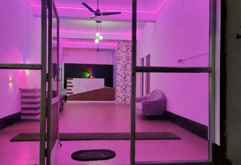 ホテル The Aparna Residency