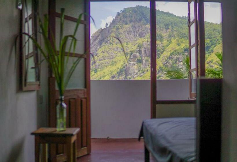 La Vista Hostel & Guesthouse