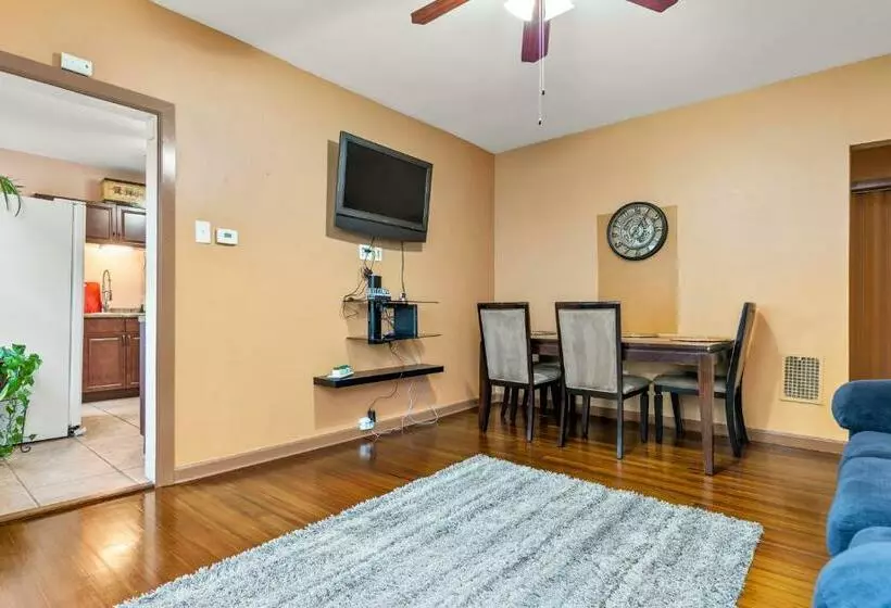 Retkeilymaja The Blue Room Near Yale Hospital/bridgeport