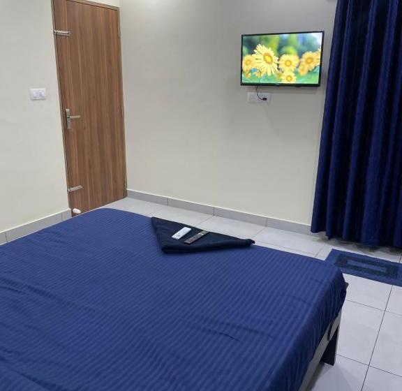 호텔 Uniro Rooms & Packages