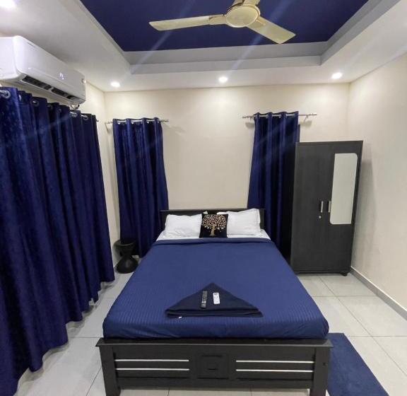 호텔 Uniro Rooms & Packages