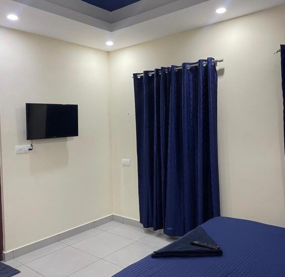 호텔 Uniro Rooms & Packages