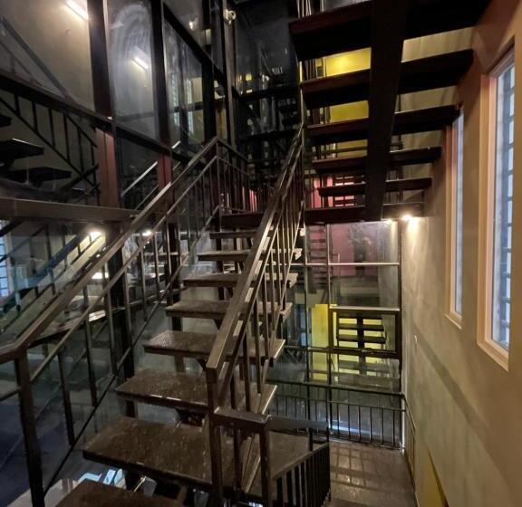 호텔 Uniro Rooms & Packages