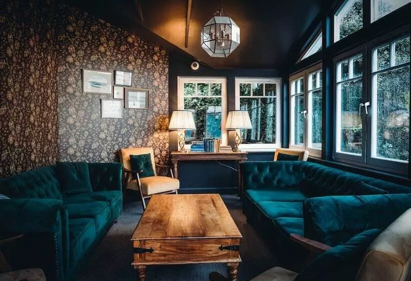 Majatalo Roslyn House