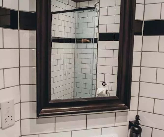 Majatalo Roslyn House