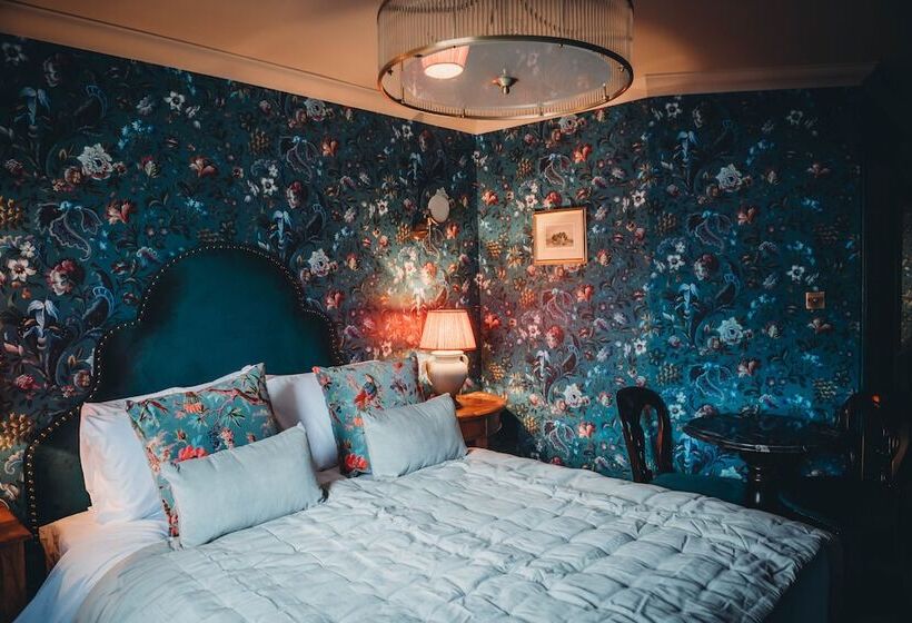 פנסיון Roslyn House