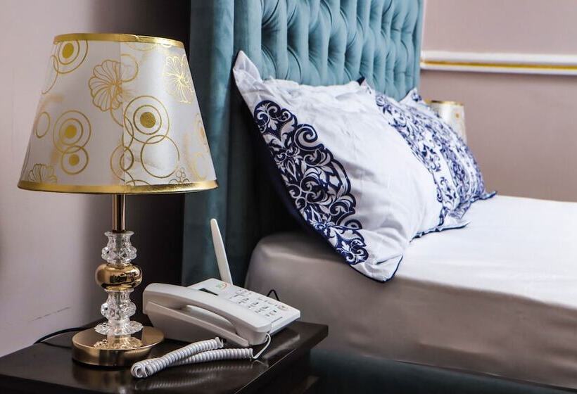 Hotel Hôtel The Place