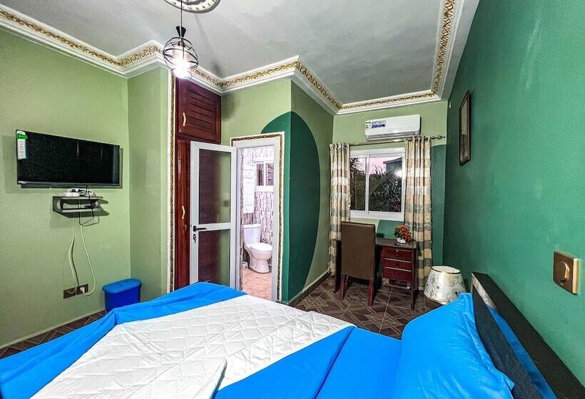 Hotel Hôtel The Place