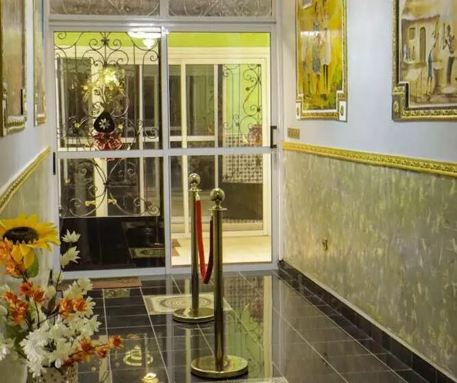 هتل Hôtel The Place