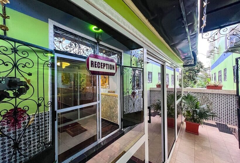 Hotel Hôtel The Place