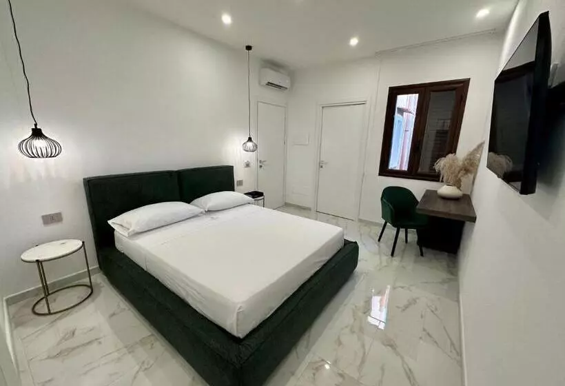 پانسیون Alma Rooms