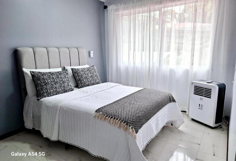 بنسيون Casa Victoria Cr