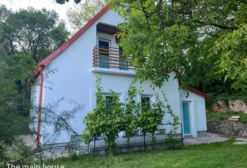 ペンション Cozy Little “hideaway