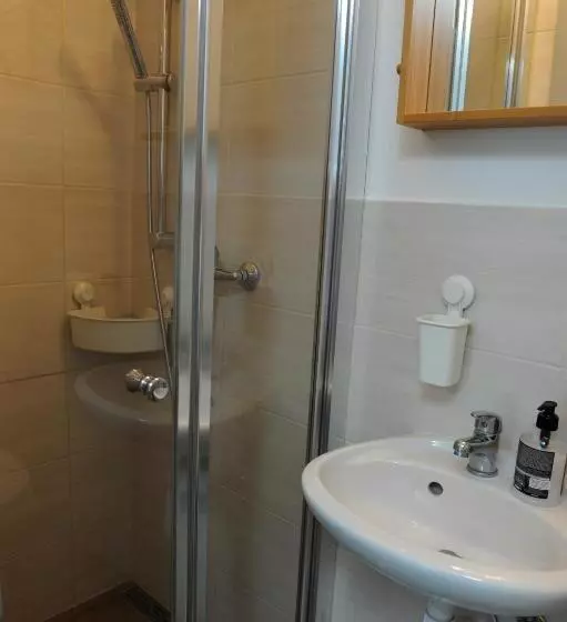 ペンション Cozy Little “hideaway