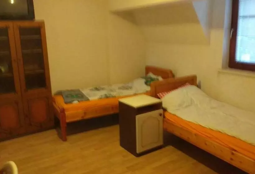 Hostel Popadina